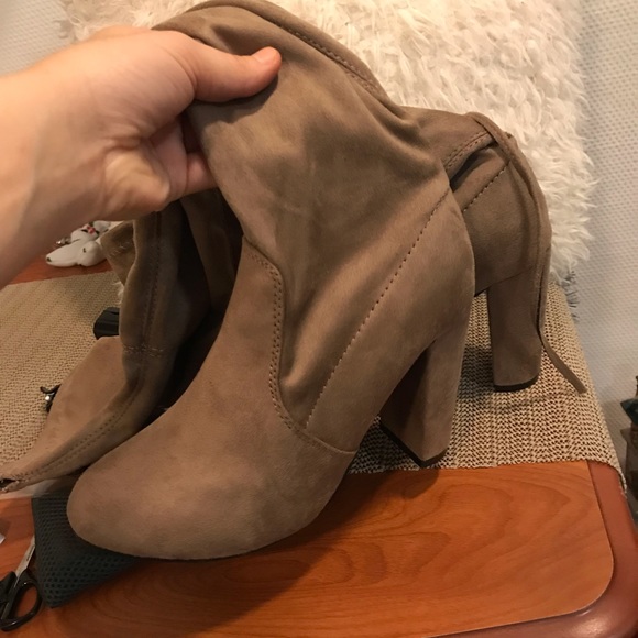 Over the knee boots - Picture 4 of 4